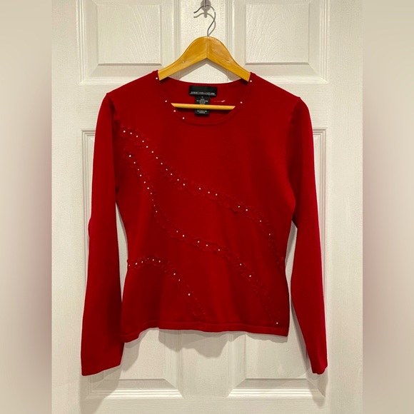 ✨2/$15✨Sz.L-Ribbon and Bling Sweater-Sport Collection - Picture 7 of 7